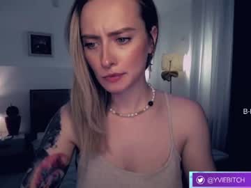 webcam girl _yvie_ image #4811051