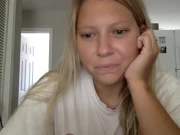 webcam girl ladybluereads image #2169846