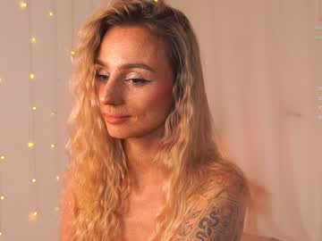 webcam girl artease image #5967532