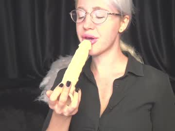 webcam girl xtina__ image #2776122