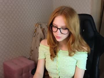 webcam girl plastic_beach image #5658621