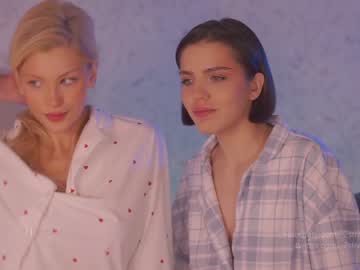 webcam girl _2strangers image #3314429