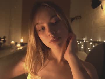 webcam girl bibi_it_is image #3075763