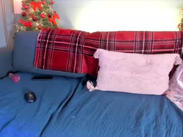 webcam girl littlee33 image #3234022