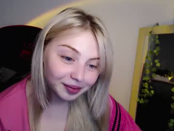 webcam girl shy_blondiee image #3756036