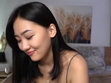 webcam girl refined_style image #6681910