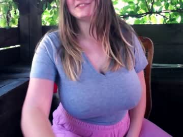 webcam girl royalboobs image #1900121