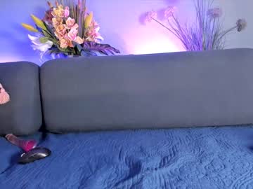 webcam girl littlee33 image #2824059