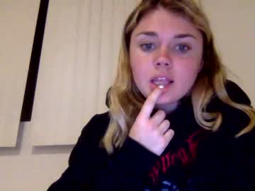 webcam girl cassidyyqueen image #4301667