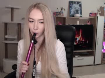 webcam girl gudeeetama image #346763