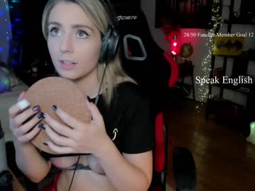 webcam girl kimilee22 image #5243347
