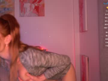 webcam girl sweetkira555 image #2363556