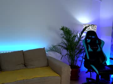webcam girl naughtyrider69 image #1245038