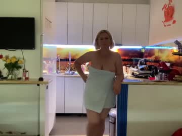 webcam girl kiradivine image #5270253