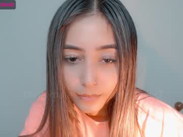 webcam girl gummy_bear7 image #1323217