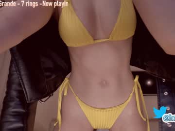 webcam girl hollyextra image #951295