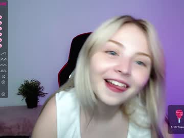 webcam girl shy_blondiee image #3828038