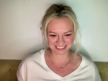 webcam girl kiradivine image #4328058