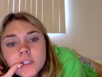 webcam girl cassidyyqueen image #4314676