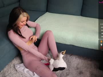 webcam girl welcome2pleasureland image #969599