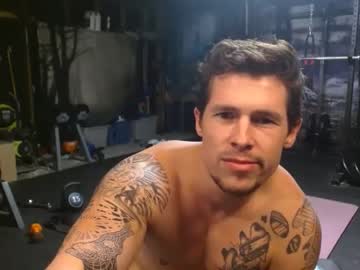 webcam man browneyedmuscleboy32 image #5784180