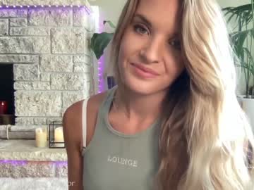 webcam girl phoenix_taylor image #1840396