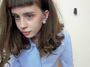 webcam girl flowerofsin2001 image #6871290