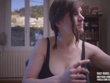 webcam girl claire_moulin image #1236133