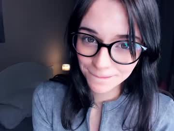 webcam girl fire_charm image #6407391