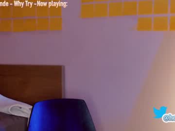 webcam girl hollyextra image #2147844