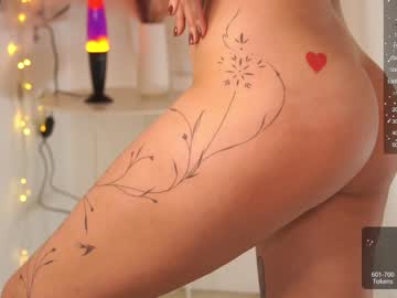 webcam girl artease image #5715712