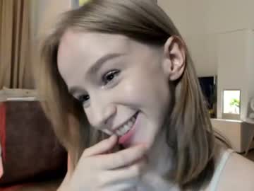 webcam girl happiness_s image #5896300