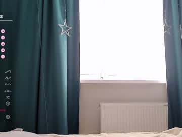 webcam girl small_blondee image #5198233
